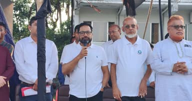 পিরোজপুরে ‘নতুন কুঁড়ি স্পোর্টস’ উদ্বোধন করলেন গণপূর্ত প্রতিমন্ত্রী