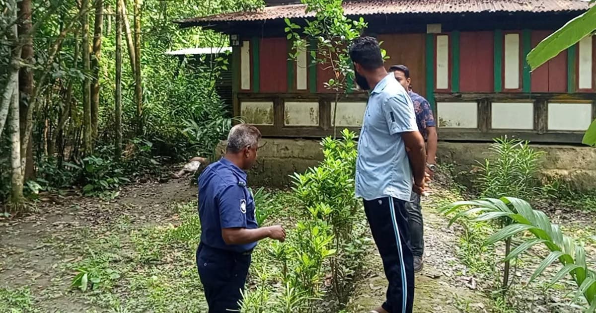 নেছারাবাদে নির্মল ওঝার রহস্যজনক মৃত্যু