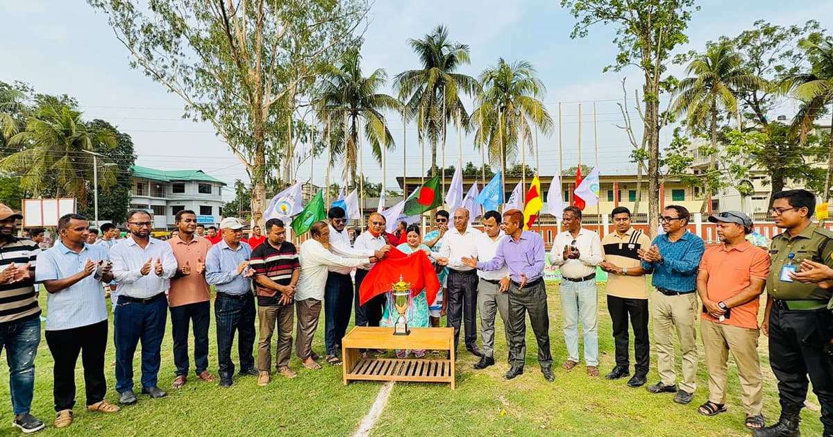 বাঘাইছড়িতে শহীদ প্রেসিডেন্ট জিয়াউর রহমান স্মৃতি ফুটবল টুর্নামেন্টের ট্রফি উন্মোচন