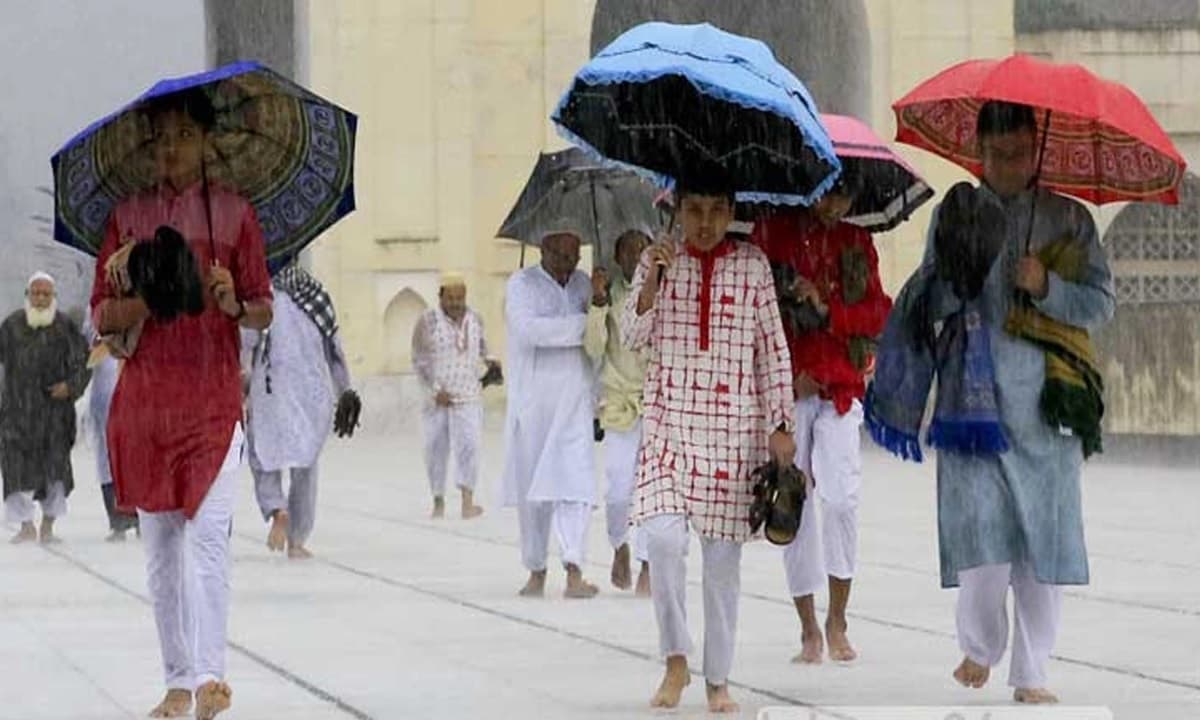 ঈদের আমেজে বাগড়া দিতে পারে বৃষ্টি