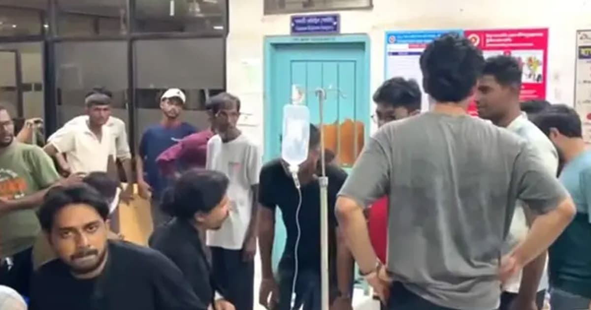 কক্সবাজারে তেল নেওয়াকে কেন্দ্র করে সংঘর্ষে আহত ৪