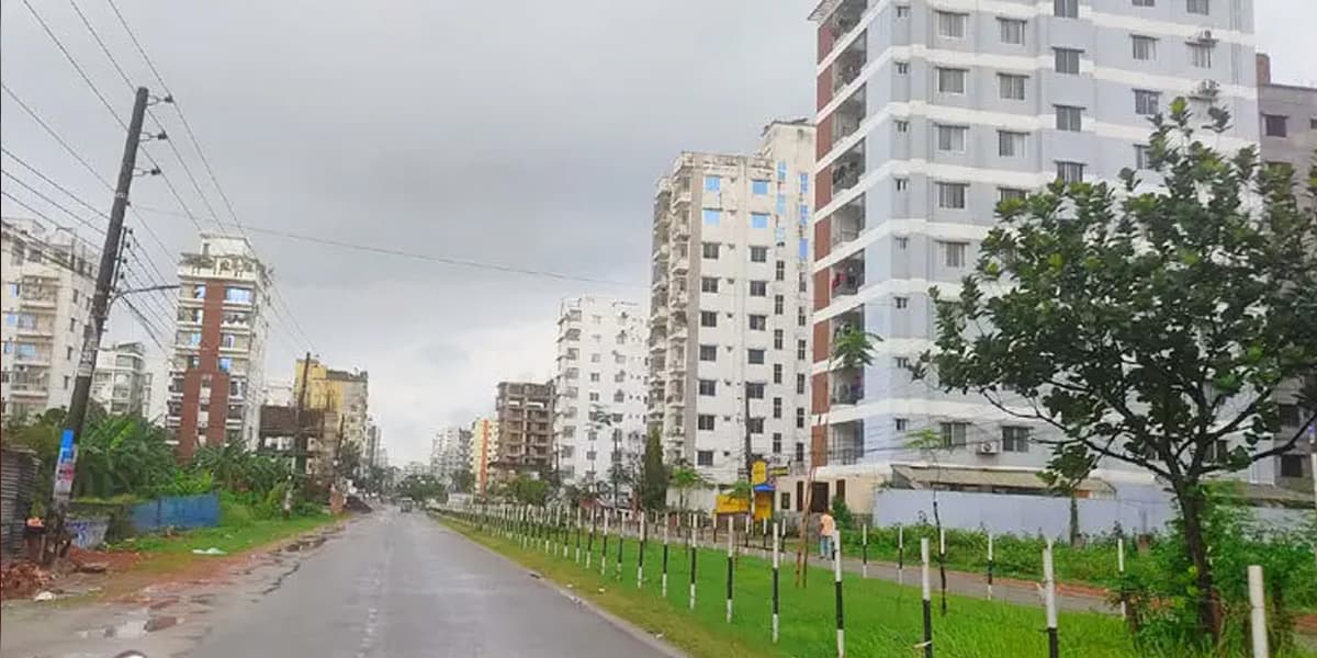 দুপুরের মধ্যে ১৭ জেলায় ঝড়ের আভাস