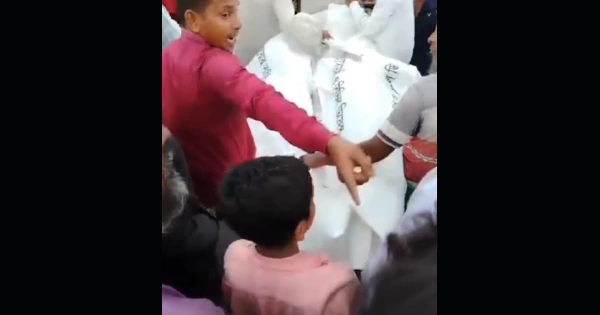 নাচোলে ট্রাক ও মোটরসাইকেলের মুখোমুখি সংঘর্ষে নিহত ২