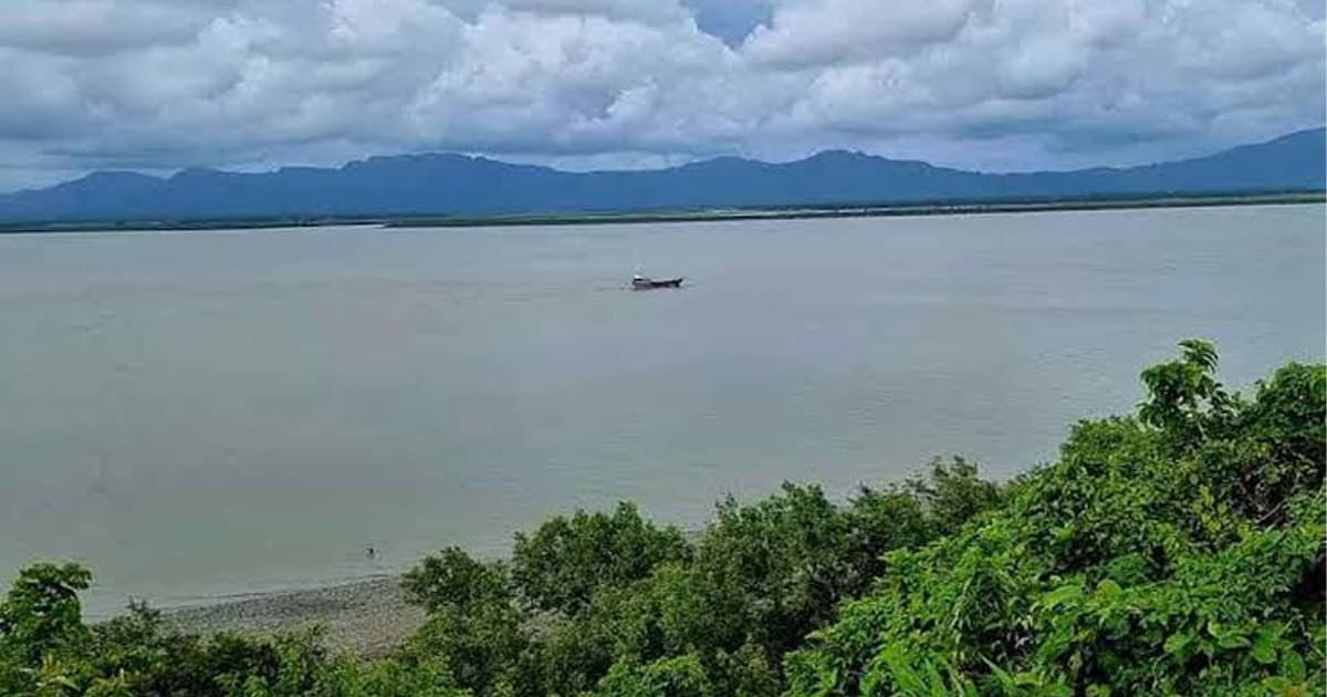 সীমান্তে গোলাগুলি, নাফ নদী থেকে ফিরলেন জেলেরা