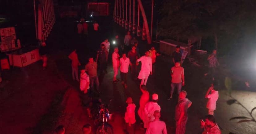 নড়িয়ায় দোকান নির্মাণকে কেন্দ্র করে সংঘর্ষ, আহত ৫