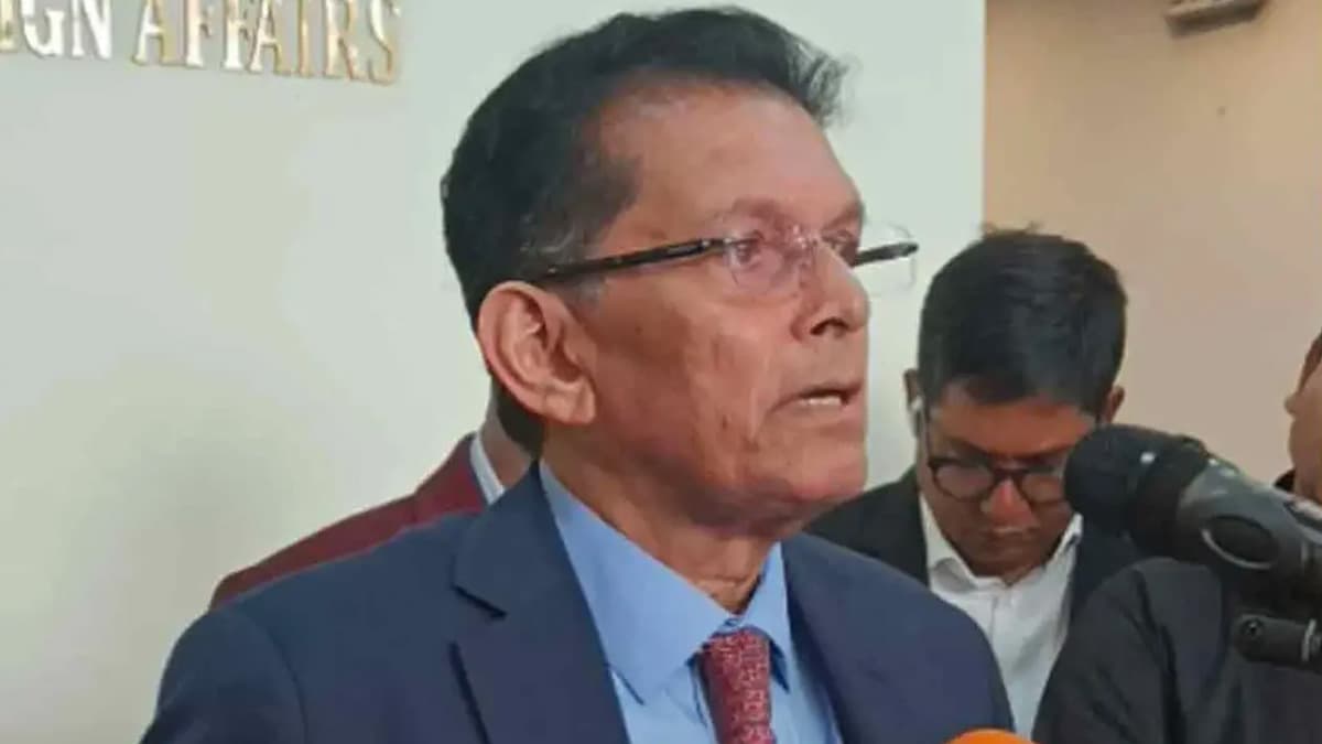 তাৎপর্যপূর্ণ সফরে আজ বেই‌জিং যাচ্ছেন পররাষ্ট্রমন্ত্রী