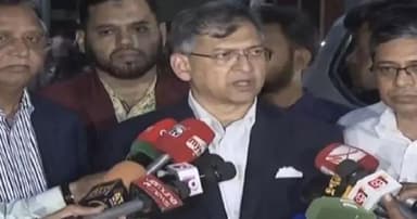 সড়ক-রেললাইনের পাশে পশুর হাট নয়: স্বরাষ্ট্রমন্ত্রী