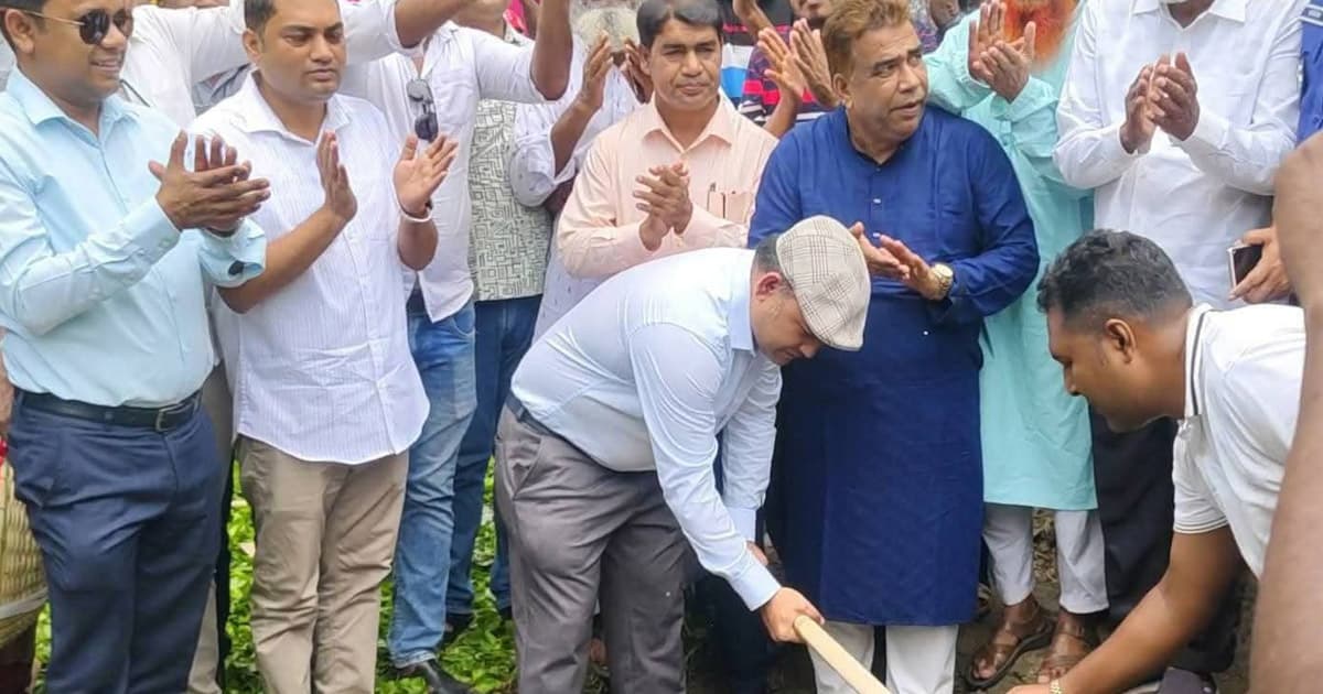 শিবগঞ্জে খাল পুনঃখনন কাজের উদ্বোধন
