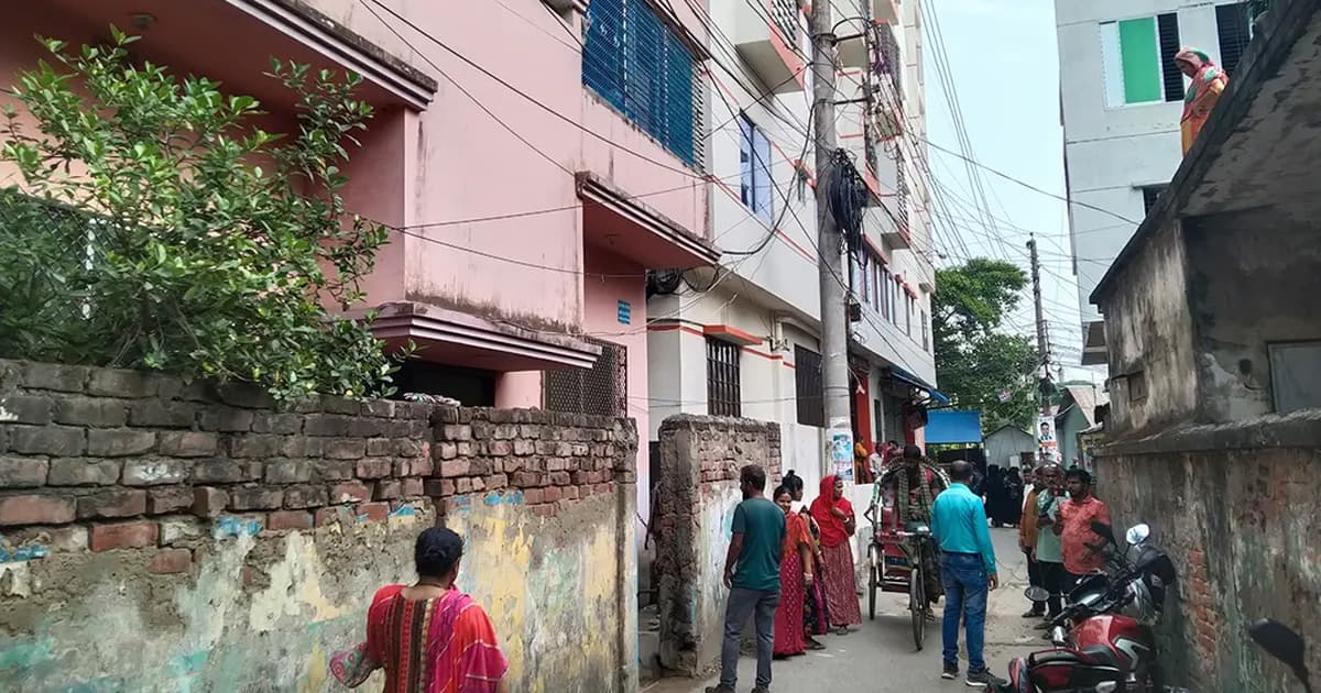 মাদারীপুরে একই পরিবারের তিনজনের লাশ উদ্ধার