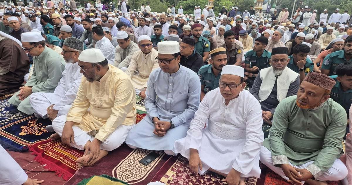 সিলেটের ঐতিহ্যবাহী শাহী ঈদগাহে মুসল্লিদের ঢল