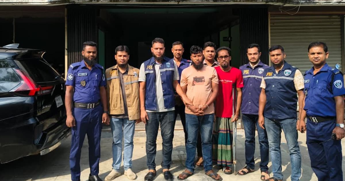 তান্ত্রিক-কবিরাজের ছদ্মবেশে প্রতারণা, গ্রেপ্তার ২