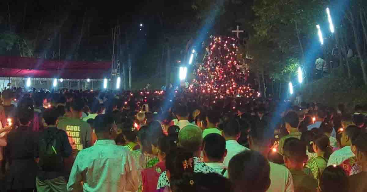 মোমবাতির আলোয় গারো পাহাড়ে সম্প্রীতির মিলনমেলা