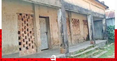 প্রতিষ্ঠার ৫৮ বছরেও বদলায়নি মহিষখলা মাদরাসার চিত্র, ঝুঁকিপূর্ণ ভবনে আতঙ্ক