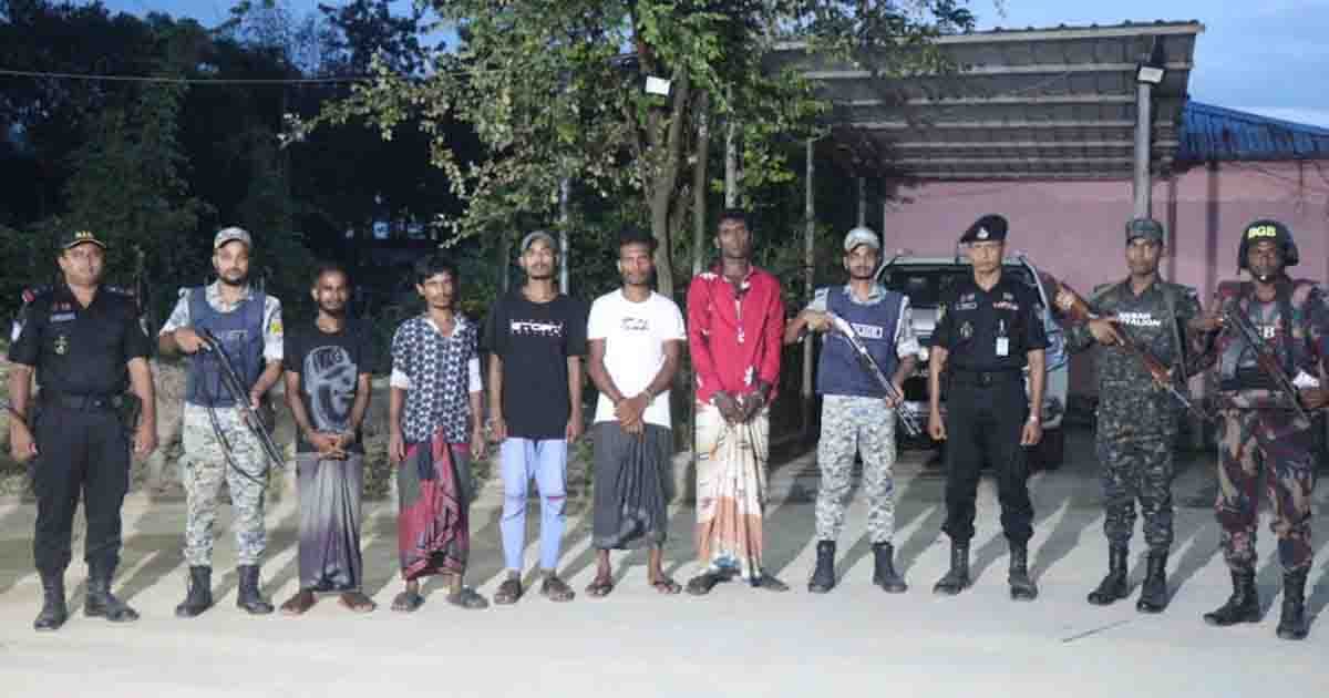 টেকনাফে মানবপাচার সিন্ডিকেটের হোতাসহ গ্রেপ্তার ১৩