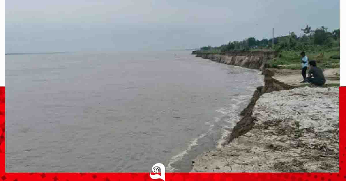 পদ্মার ভাঙনে বদলে যাচ্ছে চাঁপাইনবাবগঞ্জের মানচিত্র