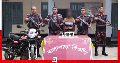 ডোমারে ইয়াবাসহ যুবক আটক, মোটরসাইকেল জব্দ