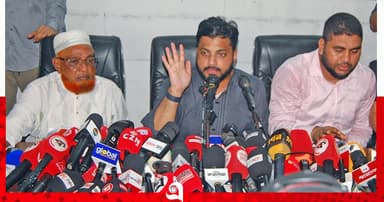 আমার নিরাপত্তার জন্য হাতে অস্ত্র রেখেছিলাম