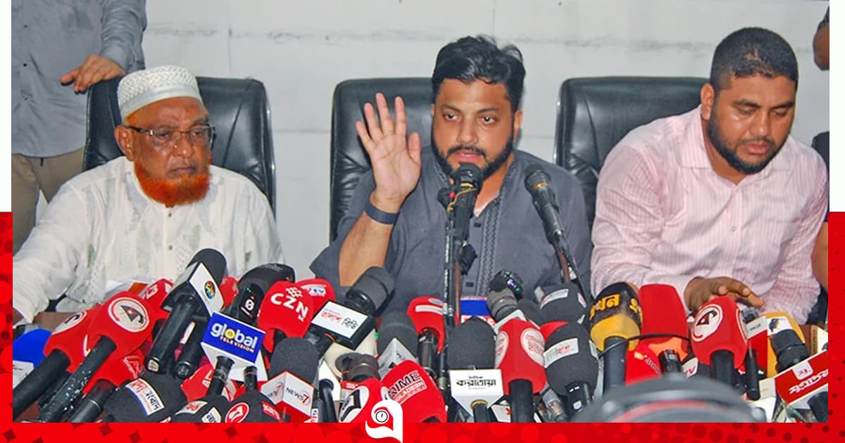 আমার নিরাপত্তার জন্য হাতে অস্ত্র রেখেছিলাম