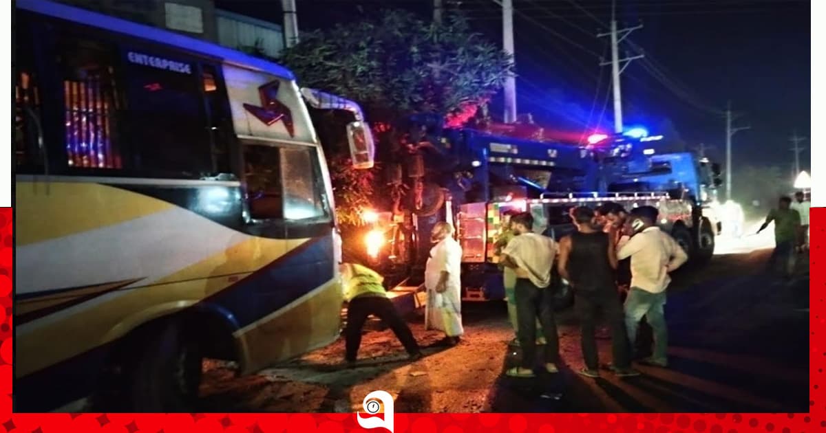 টাঙ্গাইলে বাস নিয়ন্ত্রণ হারিয়ে নিহত ২