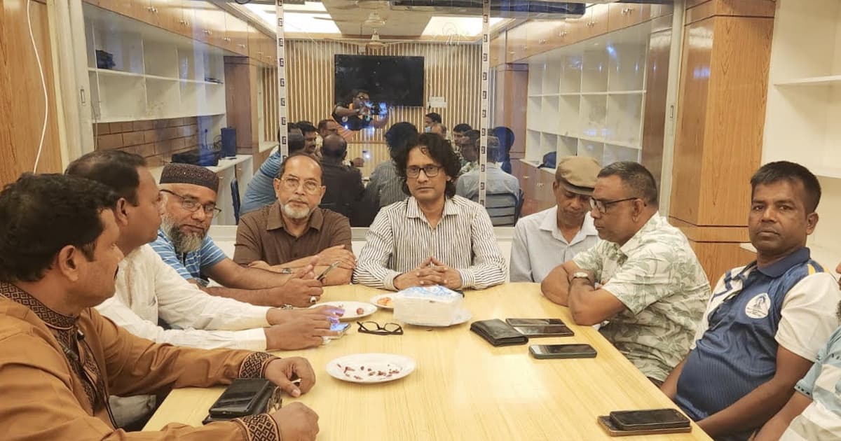 বগুড়ায় সাংবাদিকদের সঙ্গে পিআইবি মহাপরিচালকের মতবিনিময়