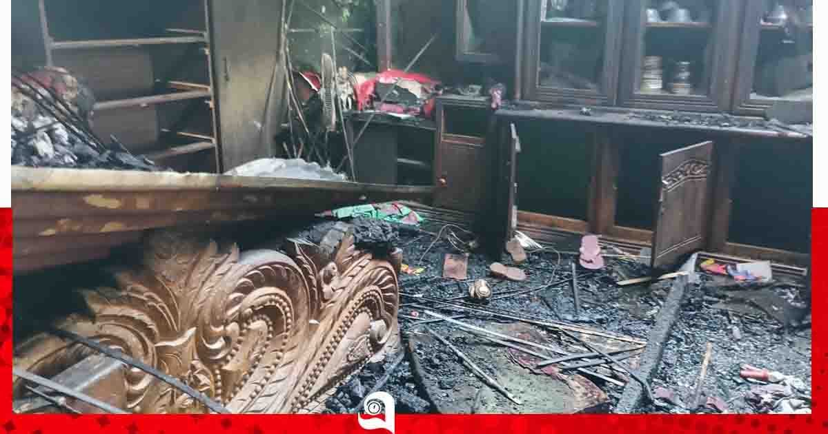 গৌরীপুরে সিনেমা হল মালিকের বাসায় ভয়াবহ অগ্নিকাণ্ড