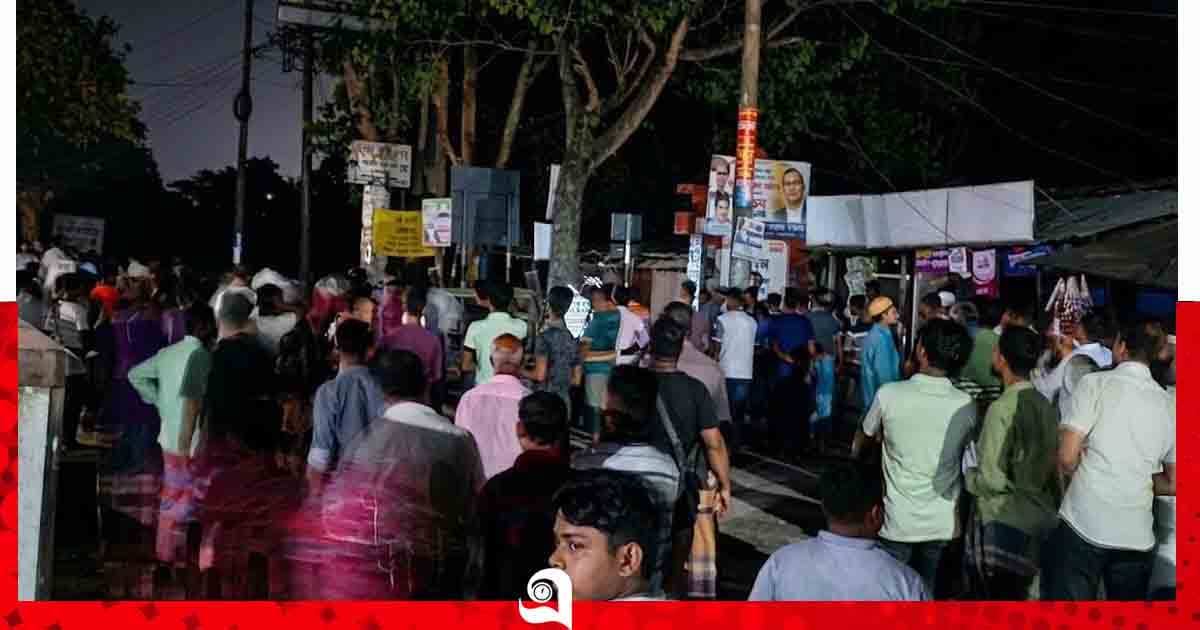 বাস টার্মিনালে ভাড়া নিয়ে সংঘর্ষ ও ককটেল বিস্ফোরণ, আহত ২০