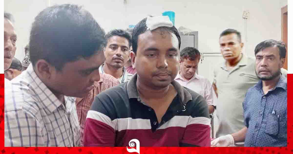 সুগন্ধা নদীতে ইটের স্তূপে স্পিডবোটের ধাক্কা, ইউএনও আহত
