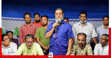 সারিয়াকান্দিতে পূজার প্রস্তুতি দেখতে মন্দিরে মন্দিরে রেন্টু