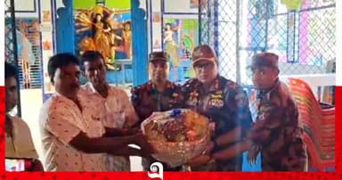জীবননগরে পূজামণ্ডপ পরিদর্শন করলেন বিজিবি রিজিয়ন কমান্ডার