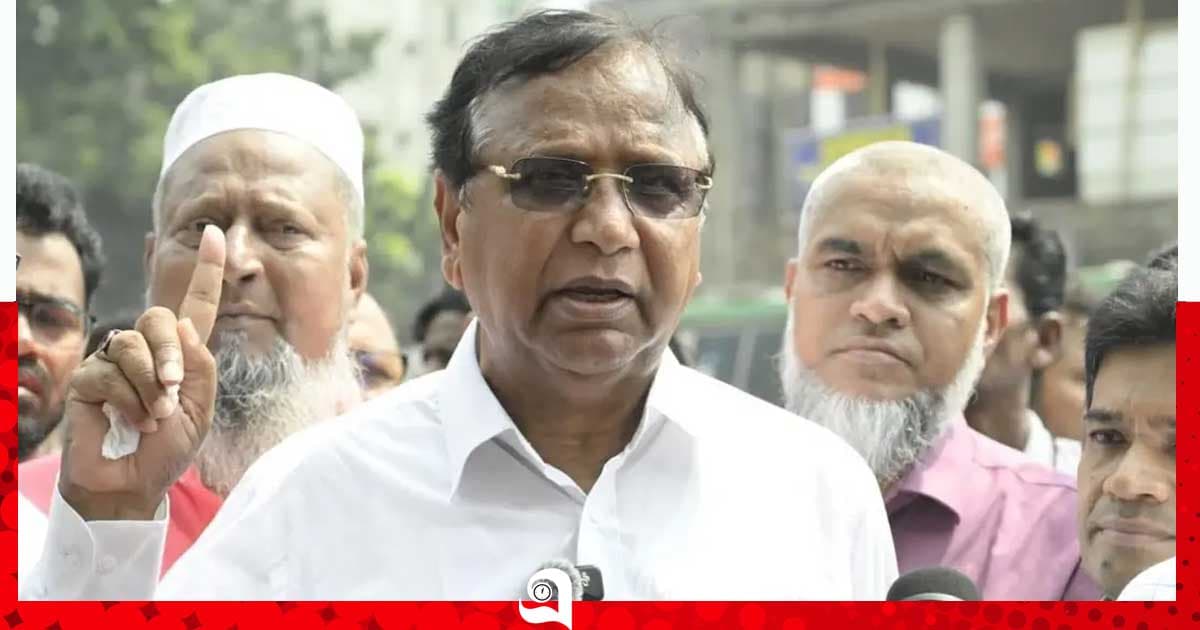 অনুমোদিত স্থান ছাড়া হকার বসলেই মালামাল ক্রোক ও মামলা: ডিএসসিসি প্রশাসক
