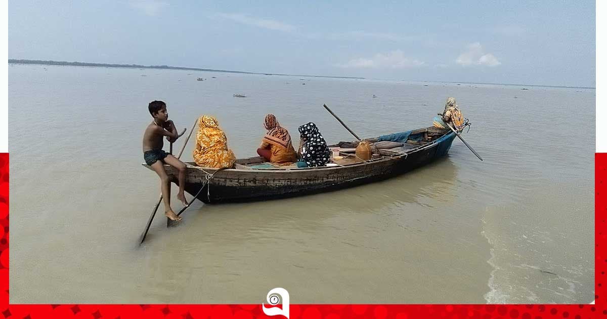 অভিযানেও থামছে না মা ইলিশ শিকার