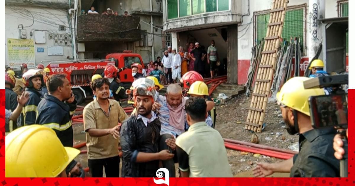 গাজীপুরে গার্মেন্টসে আগুন, নিয়ন্ত্রণে ৮ ইউনিট