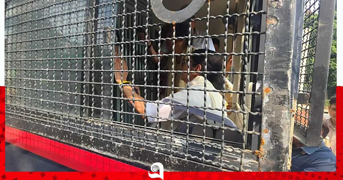 দিল্লিতে মমতা বন্দ্যোপাধ্যায় আটক