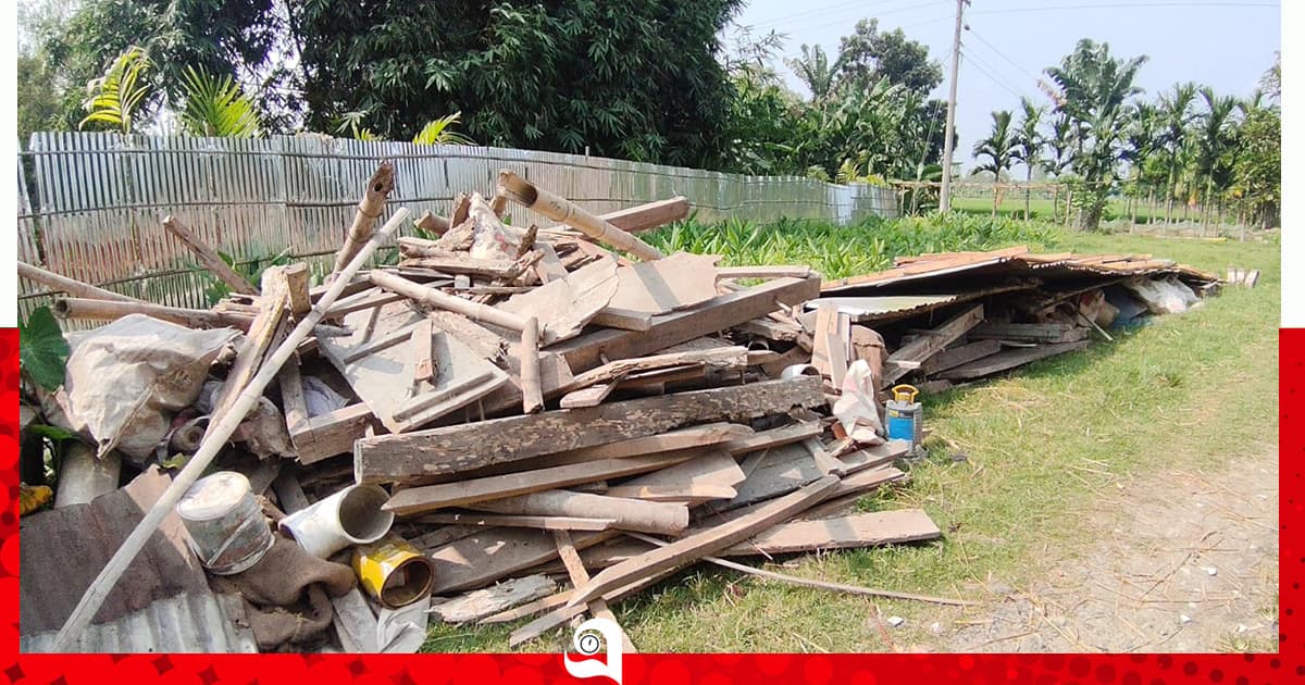 জমি নিয়ে বিরোধের জেরে বড় ভাইয়ের মালামাল লুটের অভিযোগ