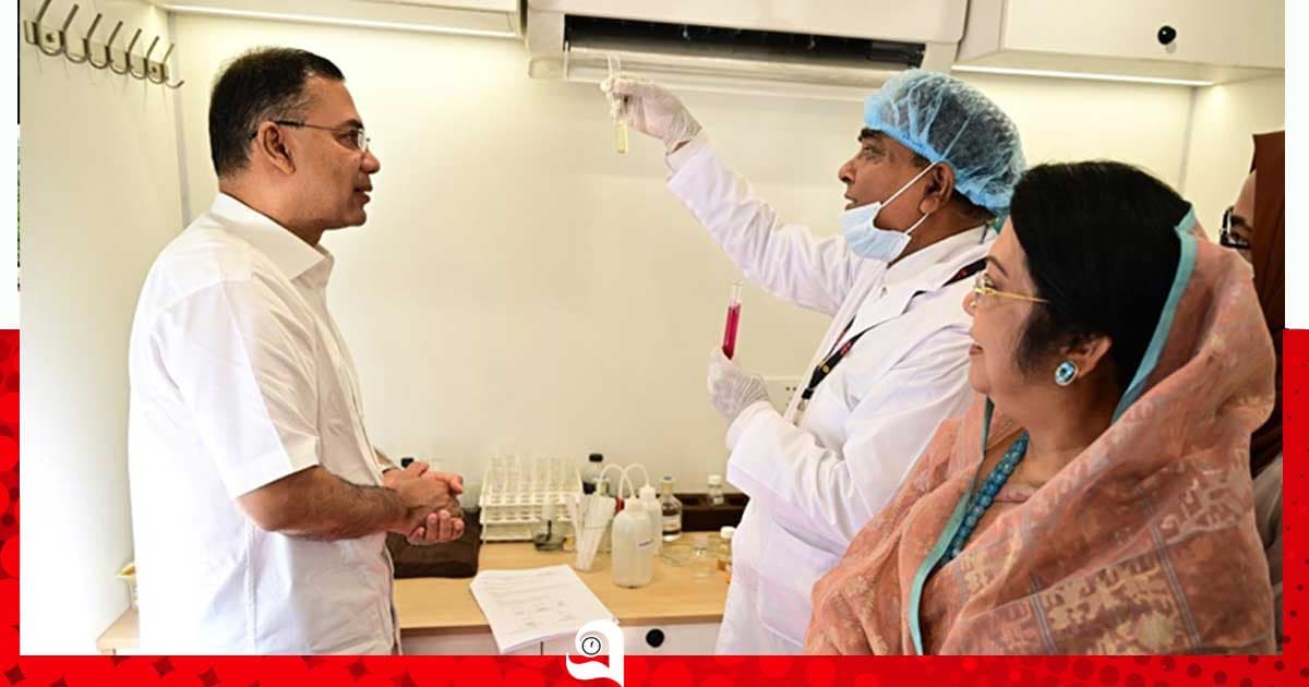 নিরাপদ খাদ্য পরীক্ষার ভ্রাম্যমাণ ল্যাব পরিদর্শন করলেন প্রধানমন্ত্রী