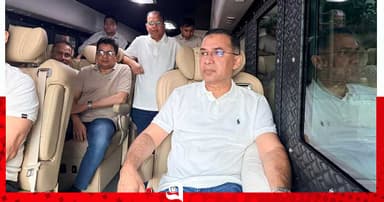 ফেনীর পথে প্রধানমন্ত্রী