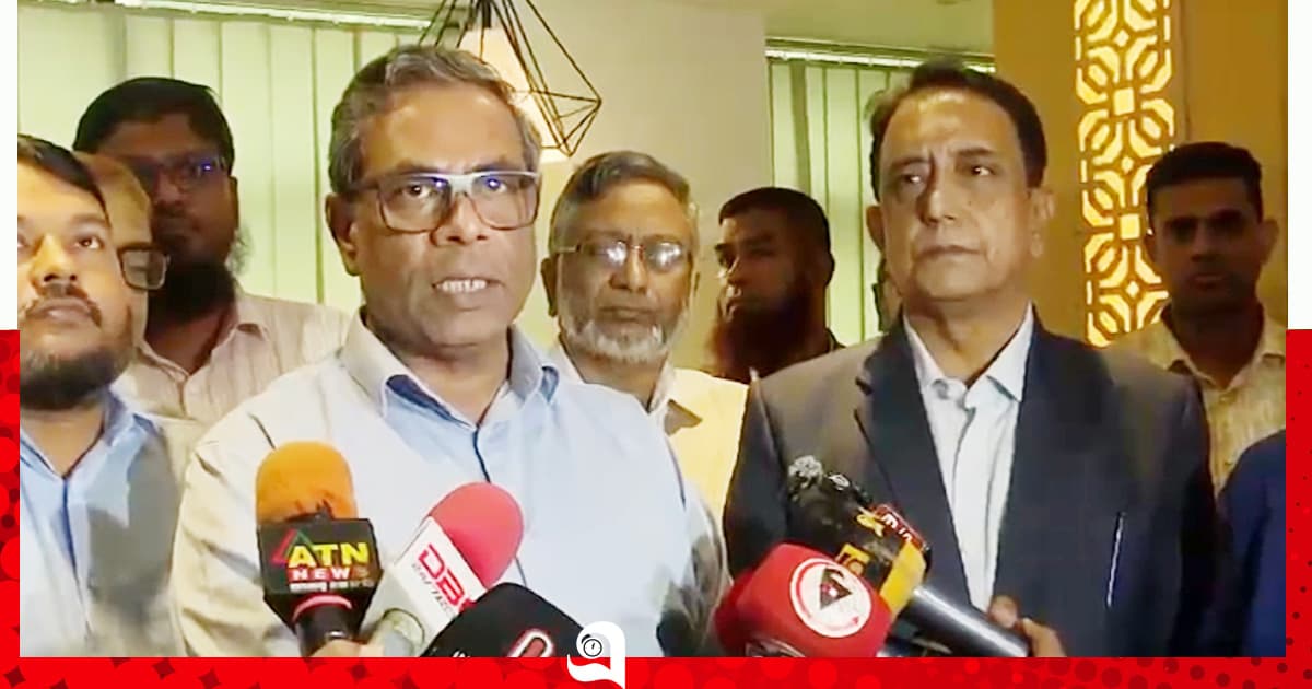 সরকারের সমন্বিত পদক্ষেপে নিয়ন্ত্রণে ডেঙ্গু: স্বাস্থ্য প্রতিমন্ত্রী