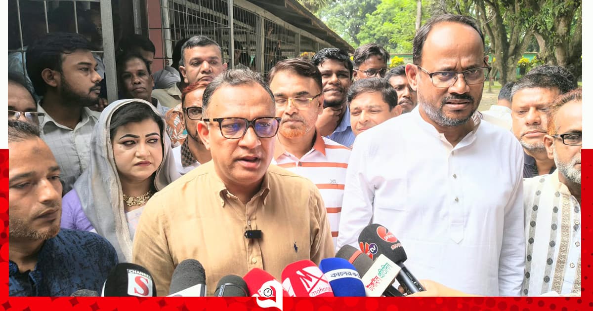 বন্ধ থাকা পাট ক্রয় সেন্টার চালুর চেষ্টা করছি: বস্ত্র ও পাট প্রতিমন্ত্রী