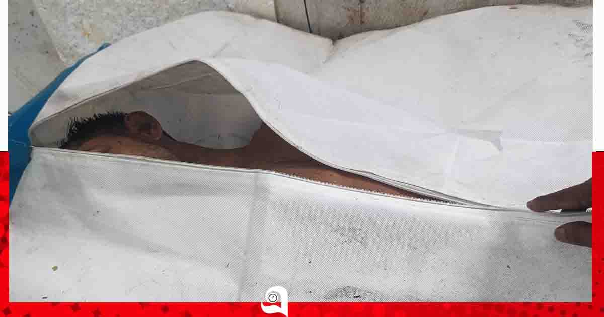 বালুভর্তি টমটম খাদে, দুই ঘণ্টা পর হেলপারের মরদেহ উদ্ধার