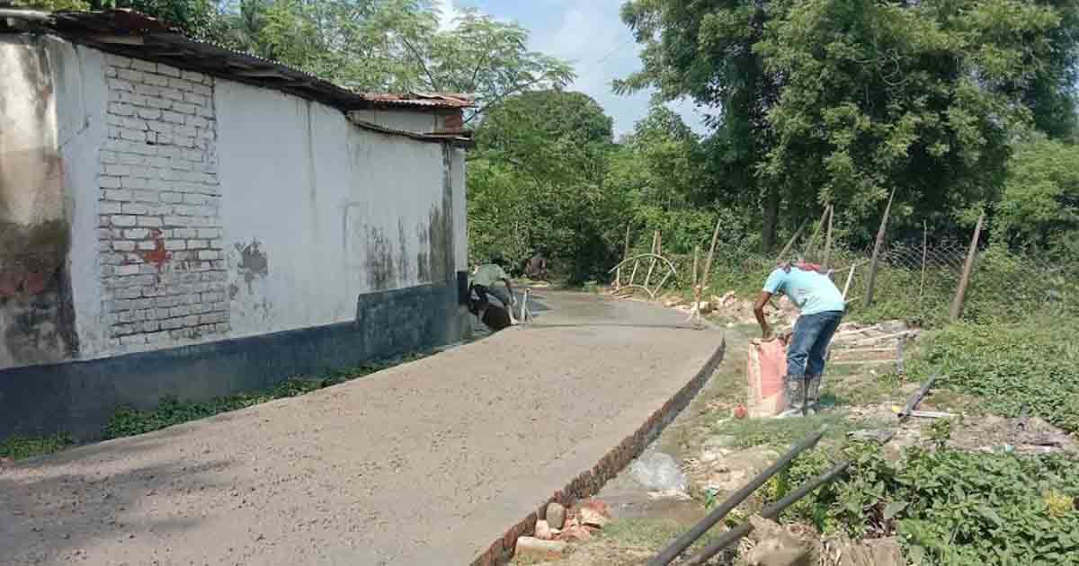 মহাদেবপুরে হাট-বাজার উন্নয়ন প্রকল্পের কাজ সম্পন্ন, খুশি স্থানীয়রা
