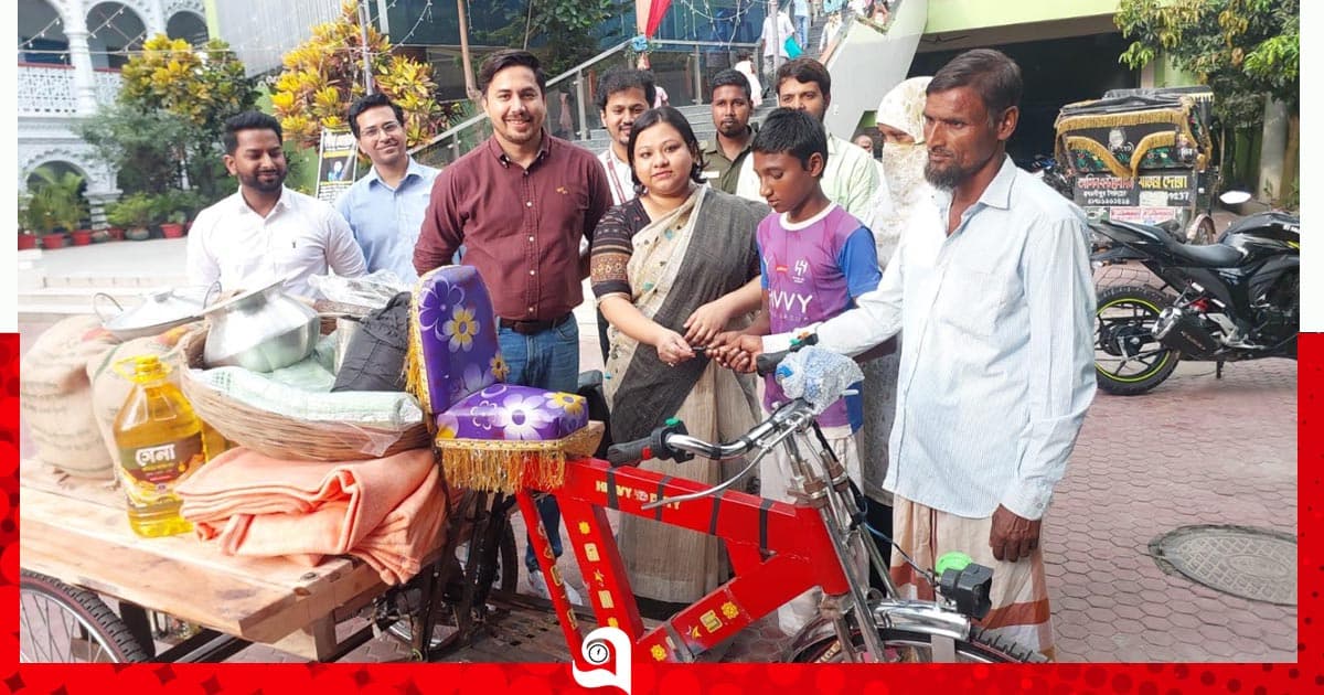শিশুর কান্না ছুঁয়ে গেল ইউএনওর হৃদয়