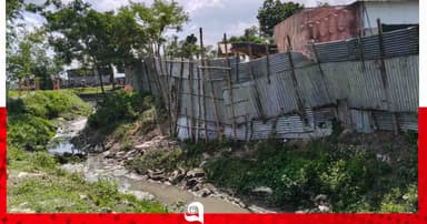 খালের পানিতে দুর্গন্ধ, দূষণের উৎস নিয়ে প্রশ্ন