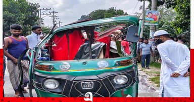 সিরাজগঞ্জে বাস-অটোরিকশা মুখোমুখি সংঘর্ষে কলেজছাত্রী নিহত