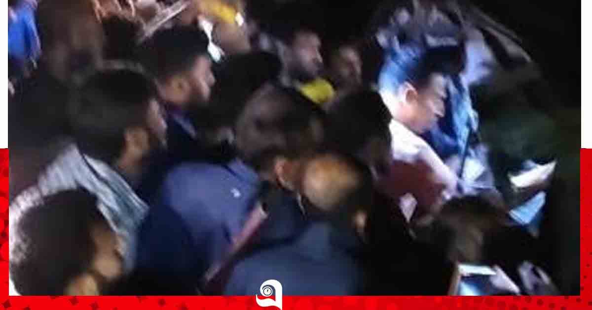 যশোরে ‘ডাকাত পড়েছে’ বলে মসজিদে মাইকিং, পাঁচজনকে গণধোলাই
