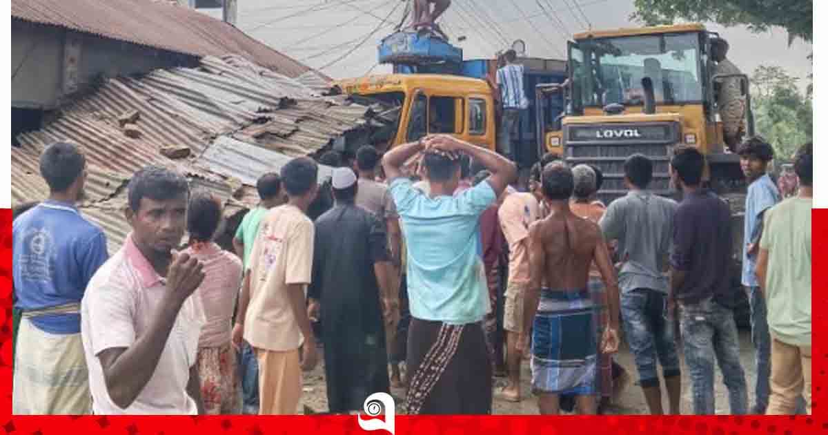 পাটগ্রামে ট্রাক-ইজিবাইক মুখোমুখি সংঘর্ষ, নিহত ৩