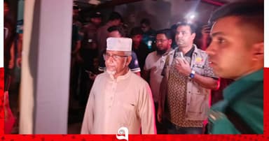 শেরেবাংলা নগর থানায় নেওয়া হয়েছে গাজী নজরুলকে