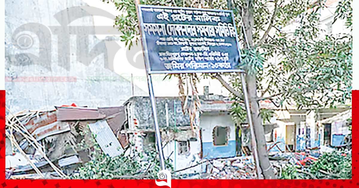 শিশুর টিকাকেন্দ্রে মিষ্টির বিষাক্ত ‘ছোবল’