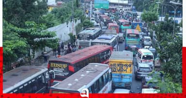 বাস ডাম্পিংয়ের প্রতিবাদে মহাখালী অবরোধ
