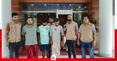 ফরিদপুরে কষ্টিপাথরের মূর্তি উদ্ধার, গ্রেপ্তার ৪