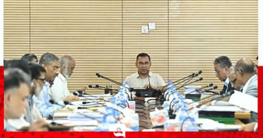 প্রধানমন্ত্রীর সভাপতিত্বে একনেক সভা চলছে